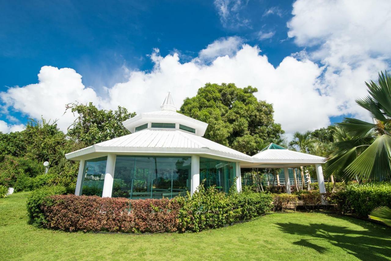 Pacific Star Resort & Spa Tamuning Exterior photo